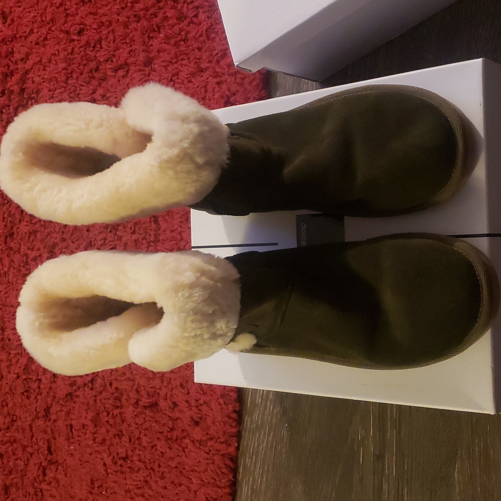 Low rise boots